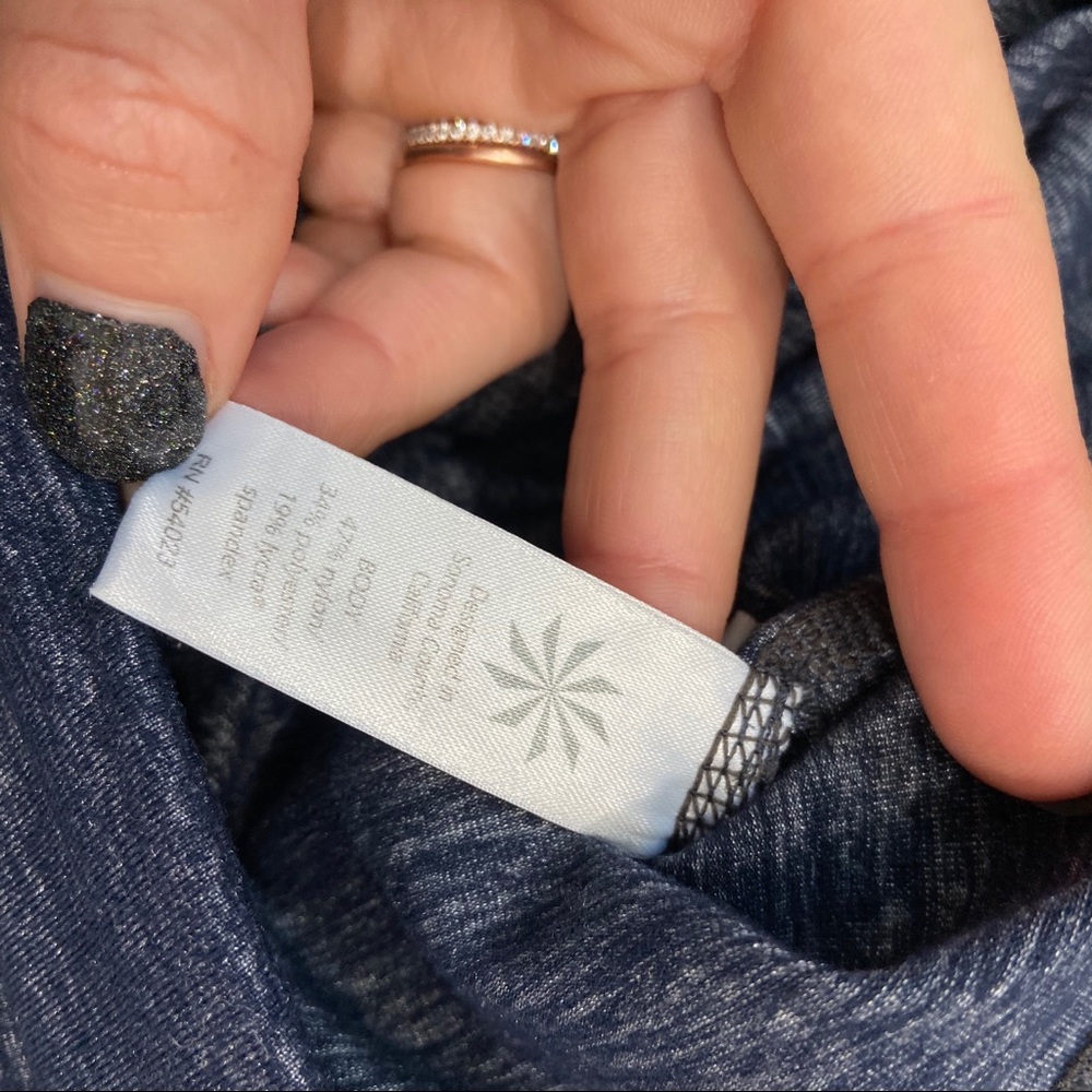 Athleta High Rise Capri Pants Heather Blue - Picture 6 of 8